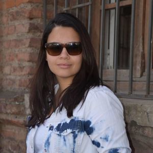 Meet your Posher, Raquel